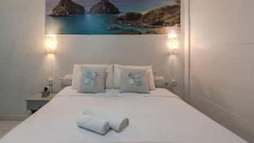 Standard Triple Room, City View | Desk, free WiFi