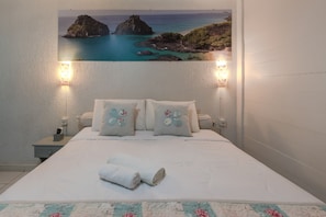 Standard Triple Room, City View | Desk, free WiFi