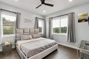 6 عدّة غرف نوم وواي فاي وملاءات أسرّة