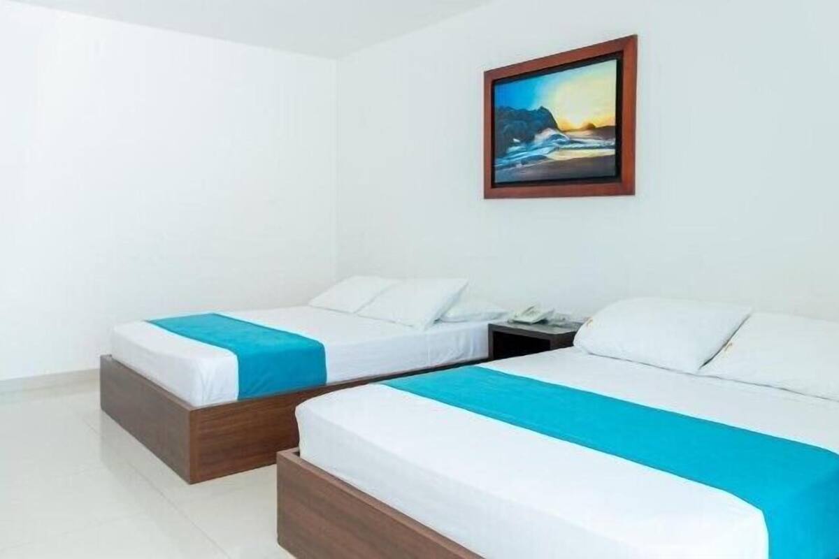 Premium bedding, minibar, free WiFi, bed sheets