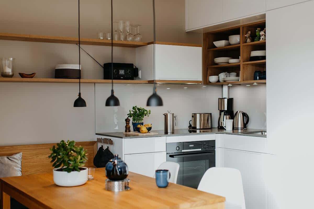 Kühlschrank, Ofen, Herdplatte, Geschirrspüler