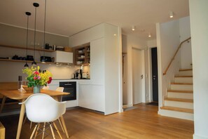 Kühlschrank, Ofen, Herdplatte, Geschirrspüler