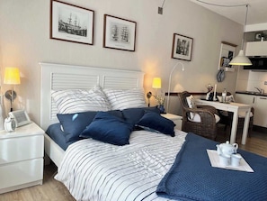 1 bedroom, iron/ironing board, WiFi, bed sheets