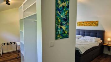 4 Schlafzimmer, Bügeleisen/Bügelbrett, WLAN