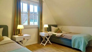 2 室のベッドルーム、アイロン / アイロン台、WiFi