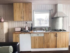 Refrigerador, horno, parrilla de estufa y lavavajillas 