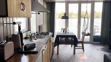 Kühlschrank, Ofen, Herdplatte, Geschirrspüler