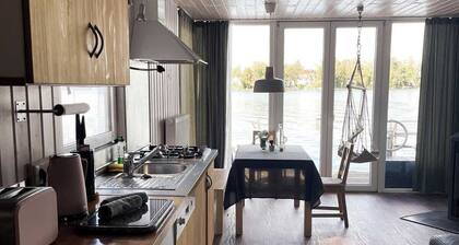 Houseboat island Valentinswerder Berlin