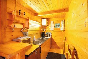 Fridge, stovetop, coffee/tea maker, toaster - House Svenja (Koserow)