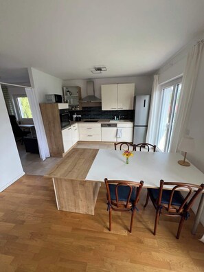 Dining - Buschwiesen Ausguck S (Teltow)