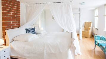 3 bedrooms, iron/ironing board, WiFi