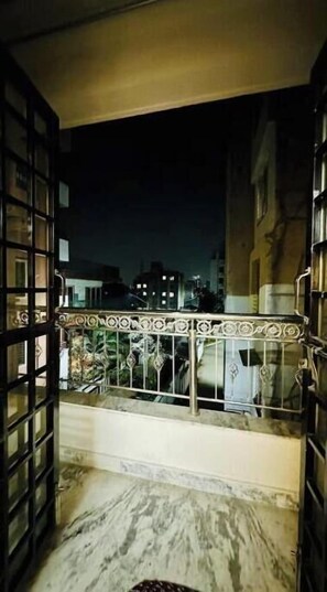 Property grounds - Cozy and bright 1BHK private apartment-1 (Pune)