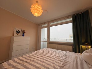 2 bedrooms, WiFi, bed sheets