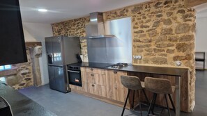Micro-ondas, fogão, cooktop, lava-louças