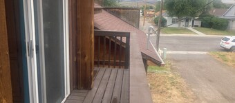 Charming 1-bedroom apartment with WiFi, AC in quaint Thermopolis
