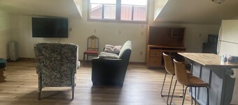 Charming 1-bedroom apartment with WiFi, AC in quaint Thermopolis