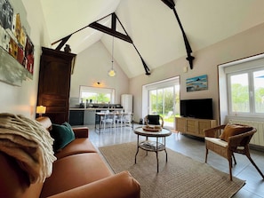 Télévision, cheminée