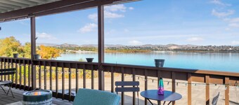 Lakeside Retreat
