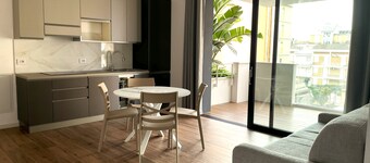 BLUESuite - Nuovissimo trilocale fronte mare, 3 piano con terrazza e box