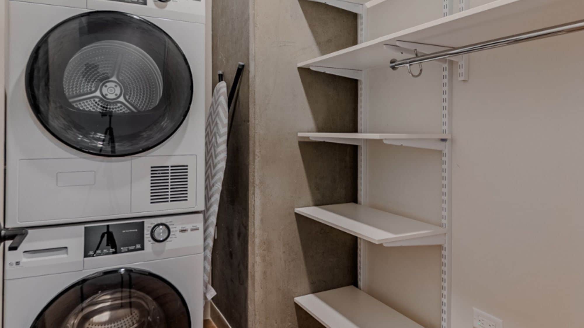 Suite, 1 Bedroom | Laundry