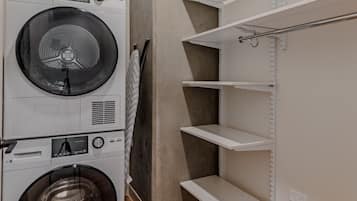 Suite, 1 Bedroom | Laundry