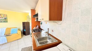 Unclassified image, 2 of 20, button - Casa Pez by Ca-Sa Check (Chioggia)