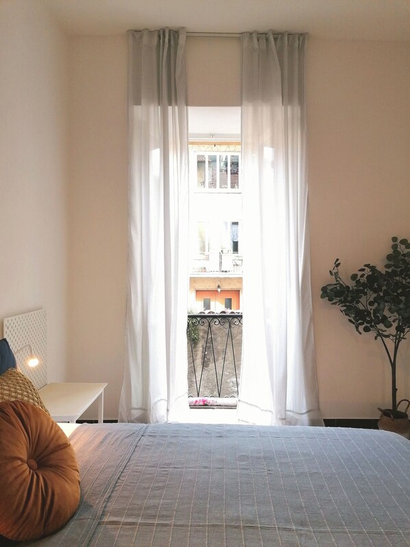 1 bedroom, desk, iron/ironing board, bed sheets