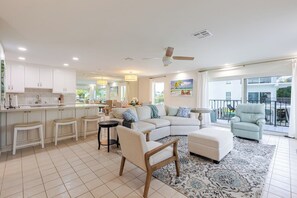 Unclassified image, 5 of 34, button