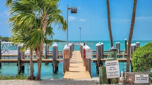 Unclassified image, 3 of 34, button