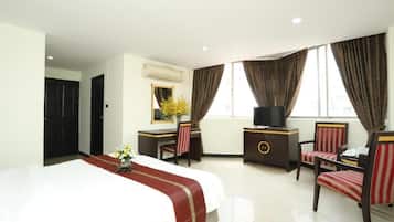 Double Room | In-room safe, free WiFi