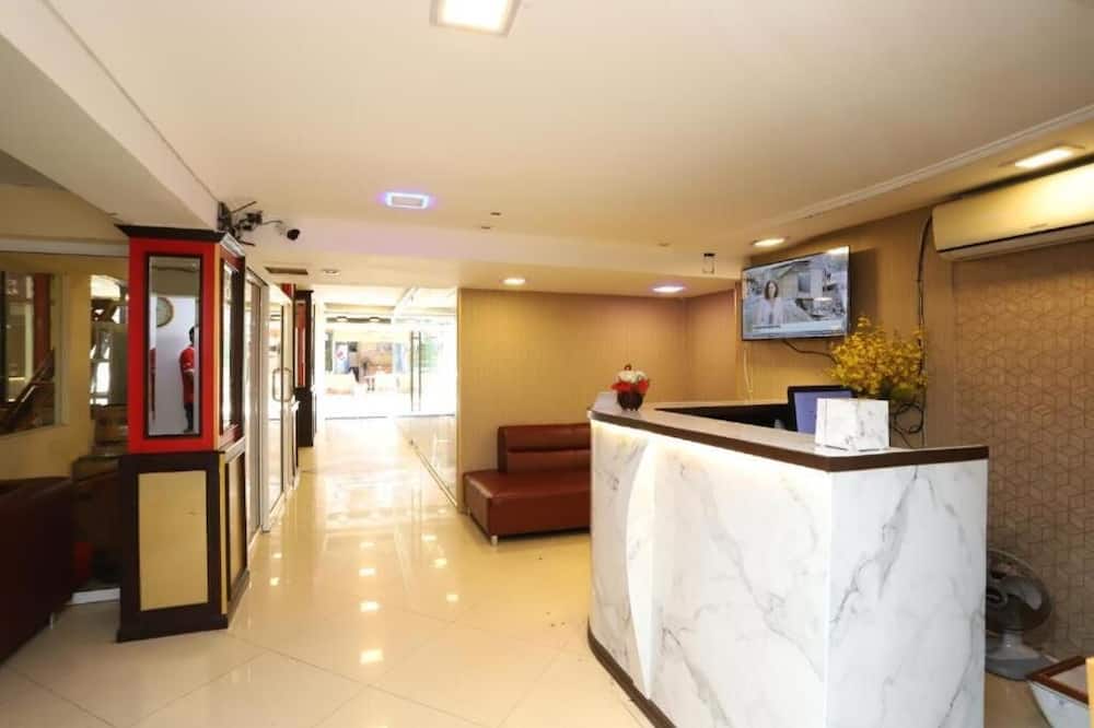 hotel lucky palace