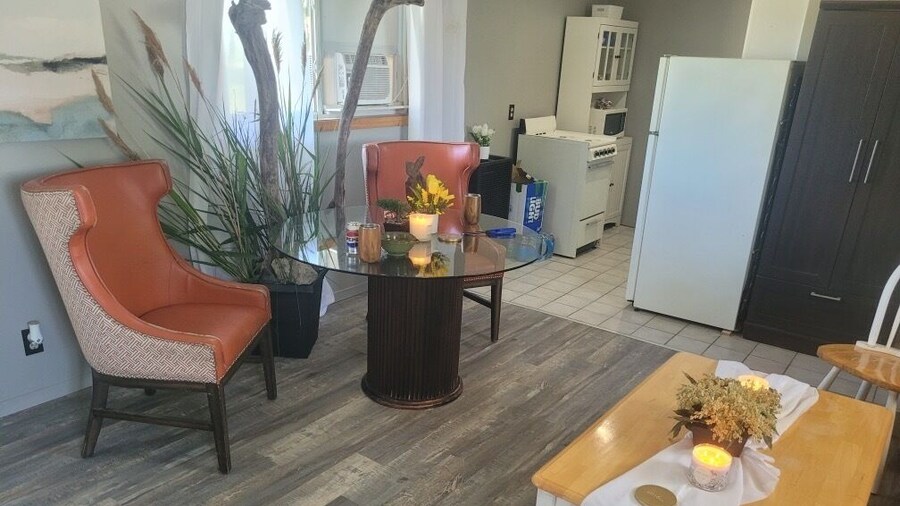 Lakeside Village Park Motel