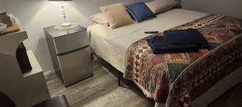 Lakeside Village Park Motel