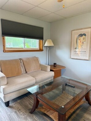 Chambre double, vue sur le jardin | Aire de séjour