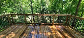 Deluxe Cabin | Terrace/patio - Lakeside Village Park Motel (Wheatley)