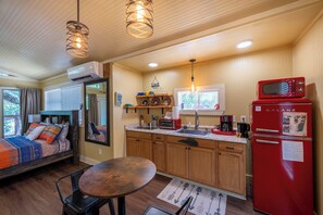 浪漫小屋, 私人浴室 | 私人小型廚房