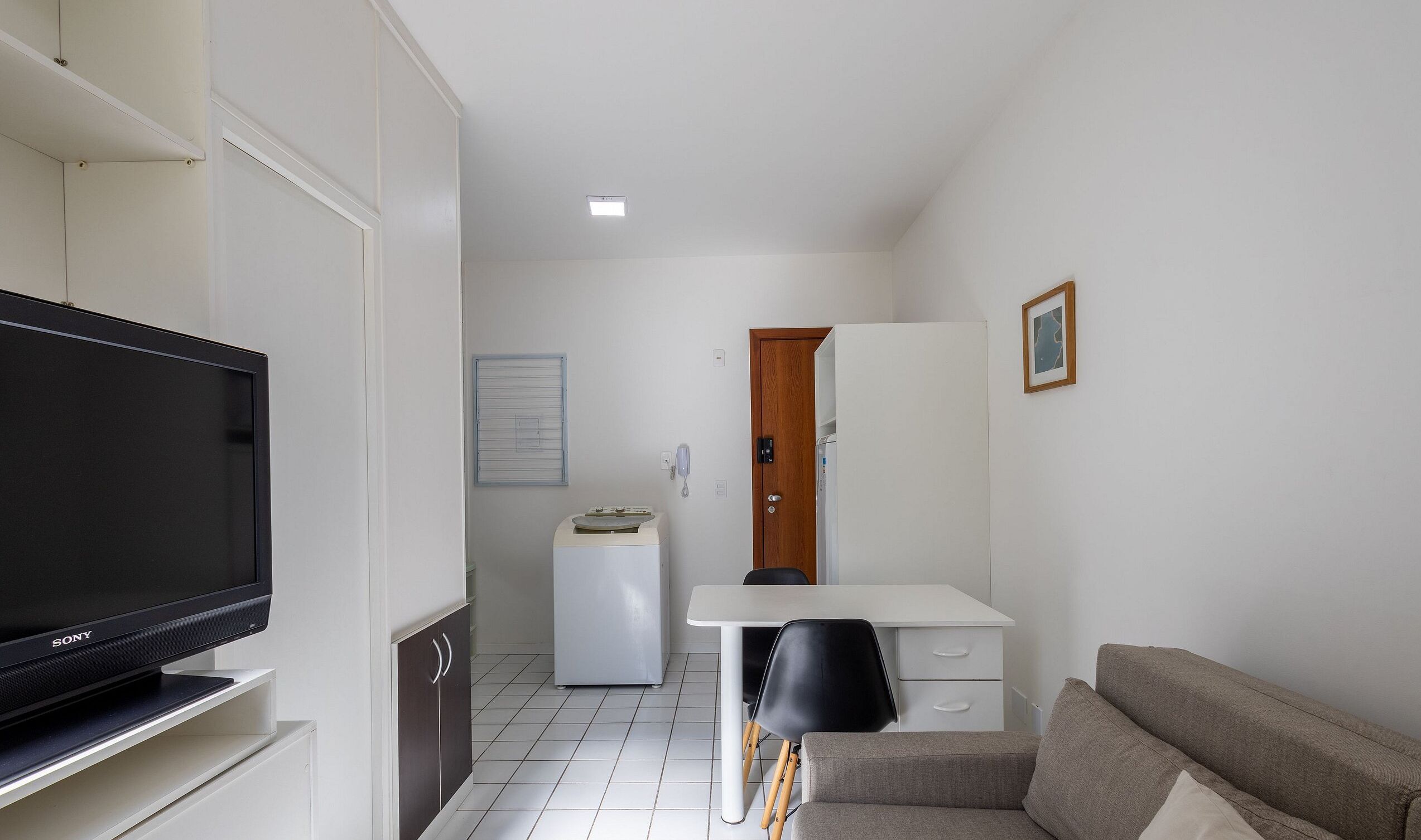 เบสิกอพาร์ทเมนท์ | บริเวณนั่งเล่น