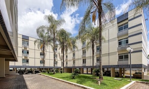 Basic Apartment | Exterior