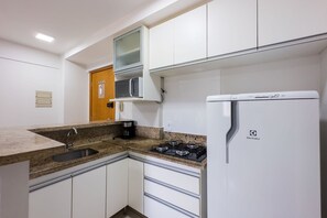 Basic Apartment | Private kitchen