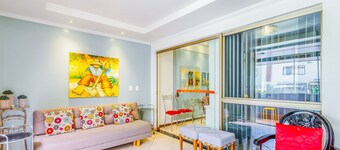 Apt w/ Balcony Sudoeste - Por0017