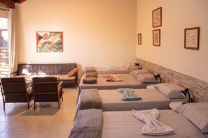 Familie suite, toegang tot zwembad | Hypoallergeen beddengoed, individueel gedecoreerd
