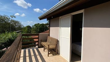 Suíte Sofia - Sossego Homestay com Piscina Aquecida - Chapada dos Guimarães | 夏威夷式陽台