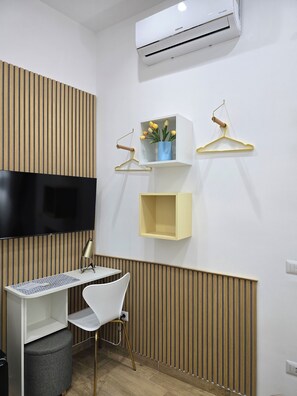 Double Room, Balcony | Free WiFi