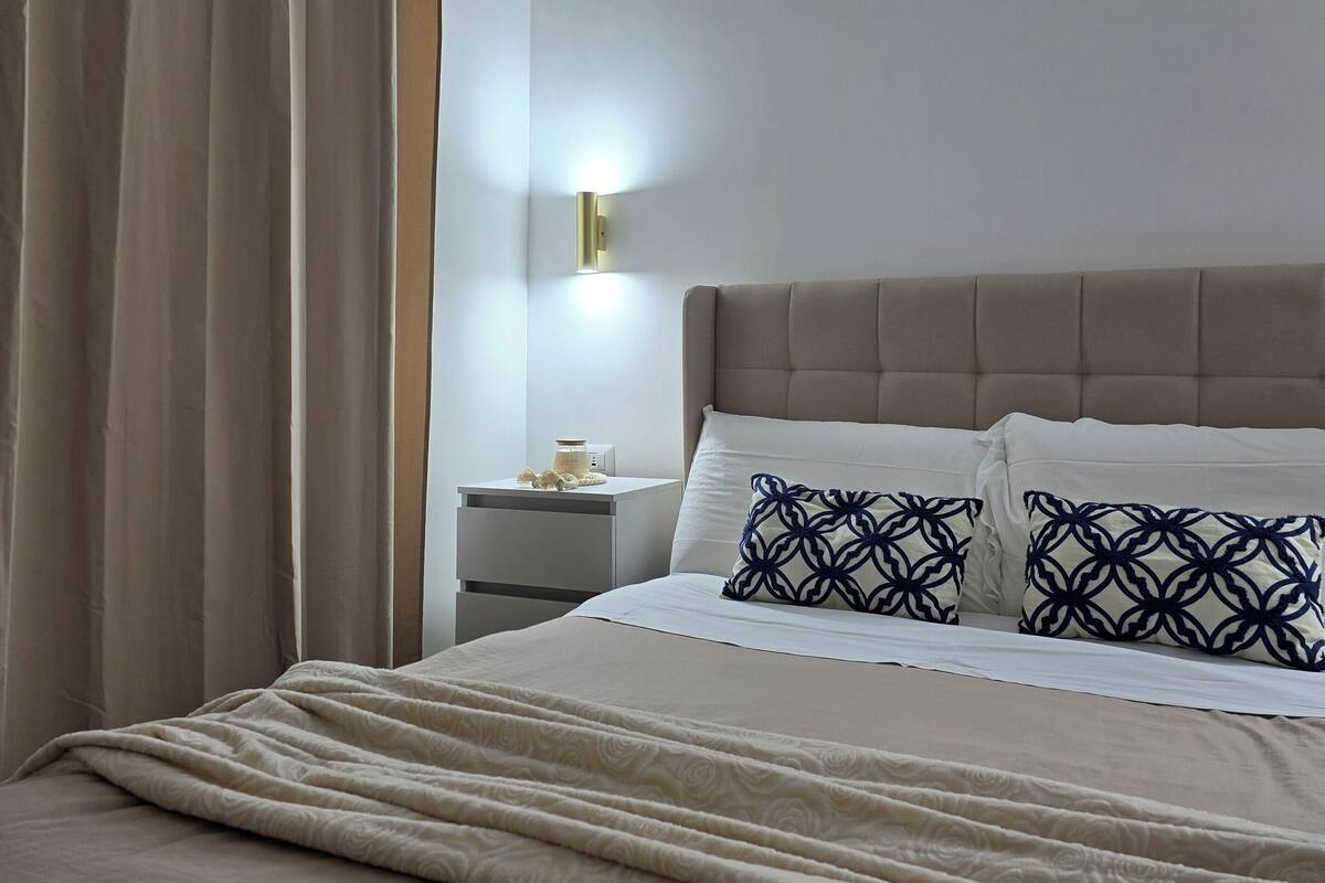 Double Room, Balcony | Free WiFi