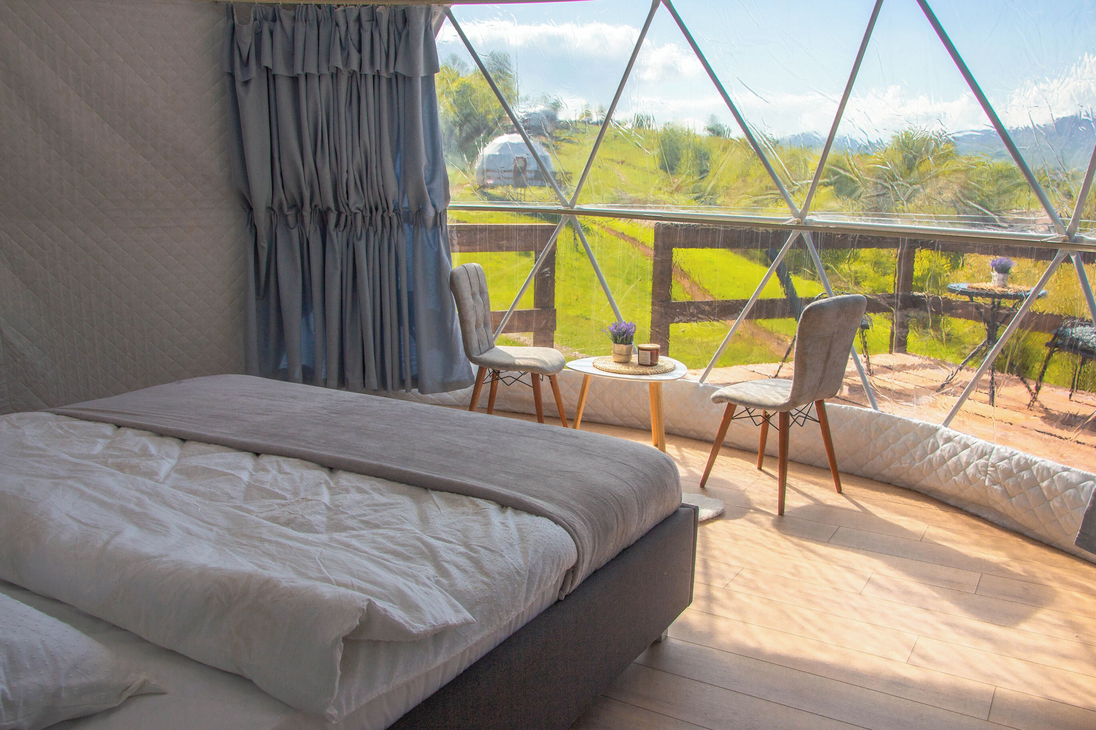 Premium bedding, memory foam beds, bed sheets