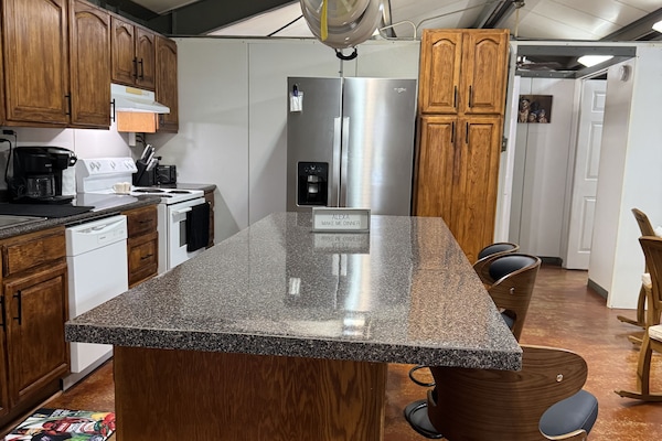 Refrigerador, microondas, horno, placa de cocina