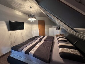 2 Schlafzimmer, Bügeleisen/Bügelbrett, WLAN, Bettwäsche
