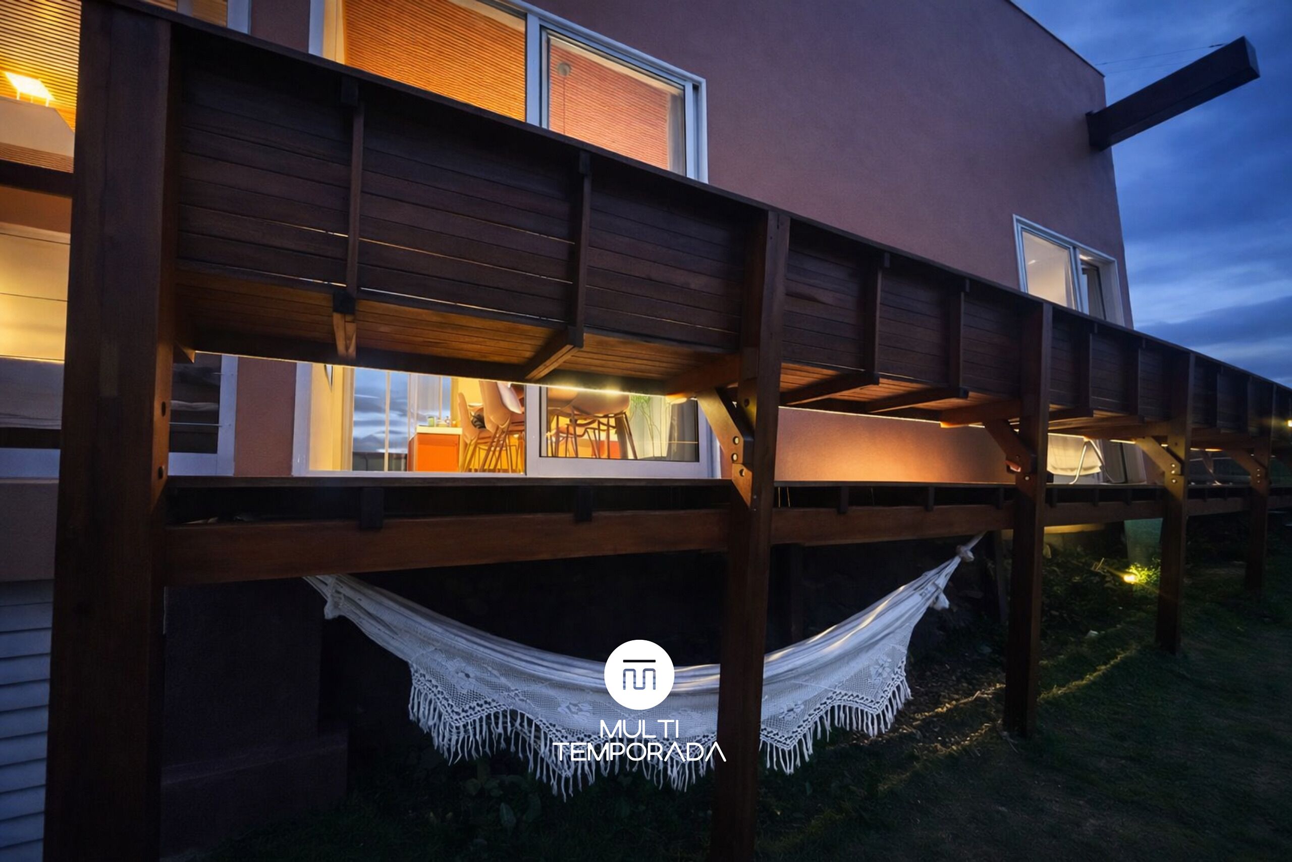 Fasade – kveld/natt