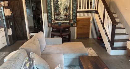 Guesthouse on Scenic Property