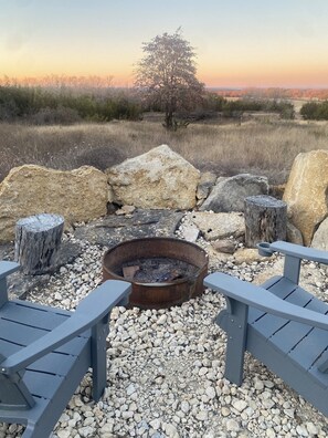 Property grounds - Secluded Escape with scenic views & hot tub (BLUFFDALE)